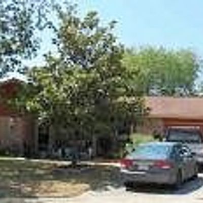 5302 La Pradero St, San Antonio, TX 78233