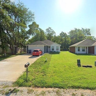 531 S Walnut St, Carterville, MO 64835