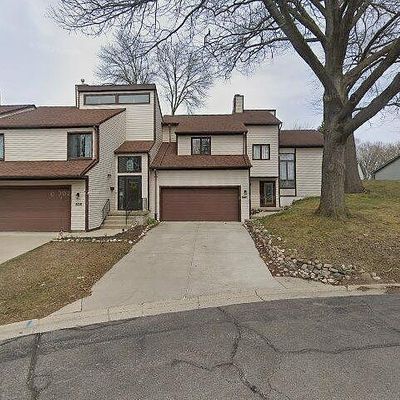 538 Oakbrook Cir, Flushing, MI 48433