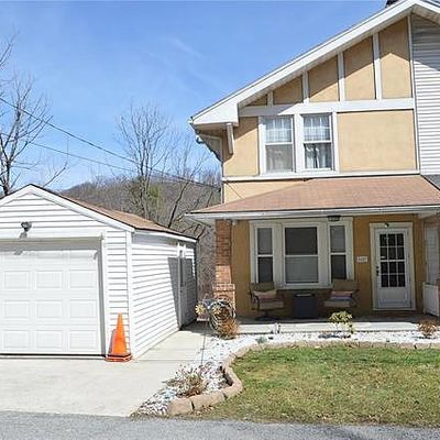 5447 Mauser St, Laurys Station, PA 18059