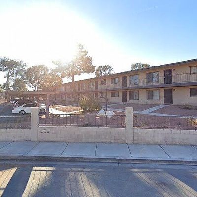 555 S Royal Crest Cir #9, Las Vegas, NV 89169