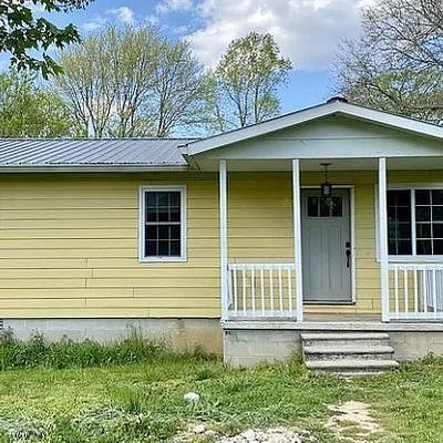 56 E 1 St St #E, Tracy City, TN 37387