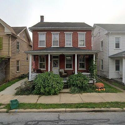 56 E Lincoln Ave, Lititz, PA 17543