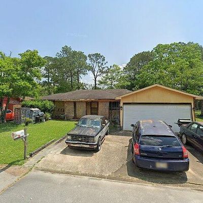 5608 Picadilly Circus St, Gautier, MS 39553