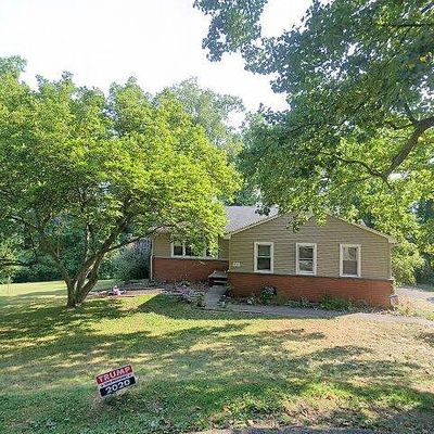 562 Edgehill Dr, Saint Albans, WV 25177