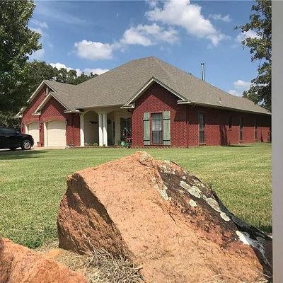 4488 S Deer Park Ln, Harrah, OK 73045