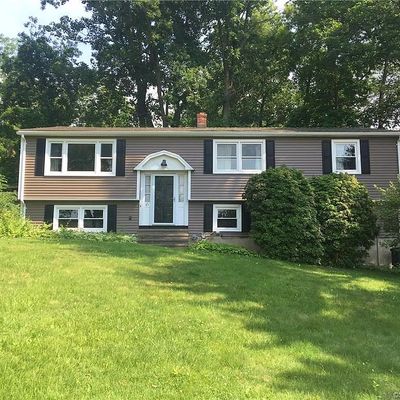 45 Revere Pl, Milford, CT 06460