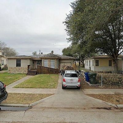 4641 Christie St, Corpus Christi, TX 78415