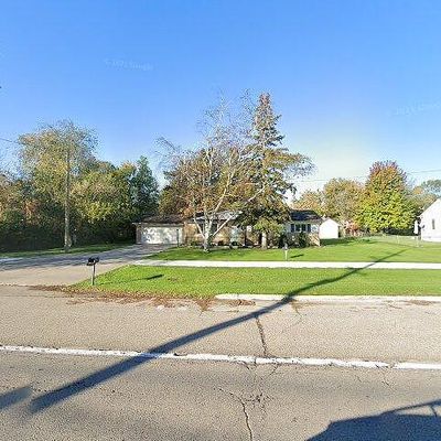 46535 Garfield Rd, Macomb, MI 48044