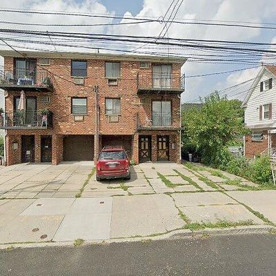 4658 161 St St, Flushing, NY 11358