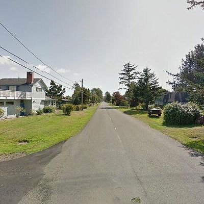 46 Th Pl, Long Beach, WA 98631