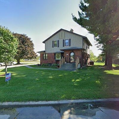 4755 Hubbell Ave, Des Moines, IA 50317