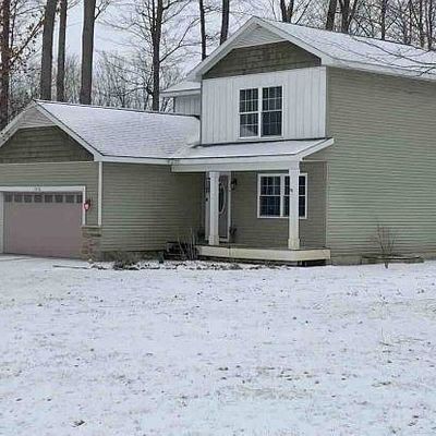 4856 Birdie Ln, Traverse City, MI 49685