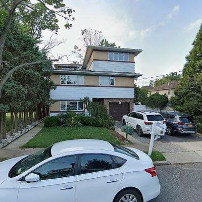 63 Mosely Ave, Staten Island, NY 10312