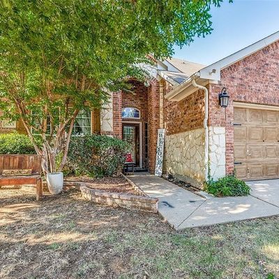 633 Brooks St, Crowley, TX 76036