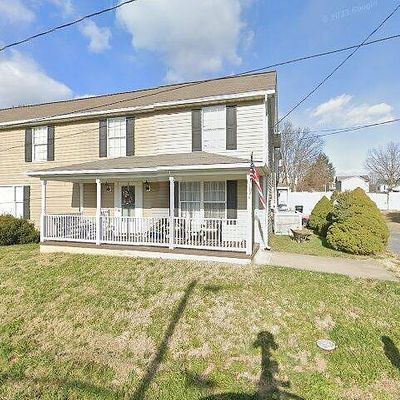 634 W King St, Strasburg, VA 22657