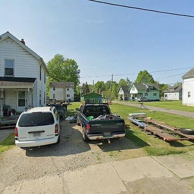 649 Front St Sw, Warren, OH 44485