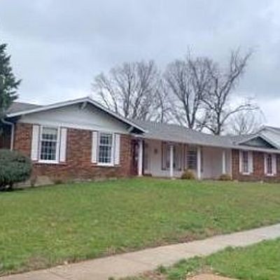 6555 Sedgemoor Ct, Florissant, MO 63033