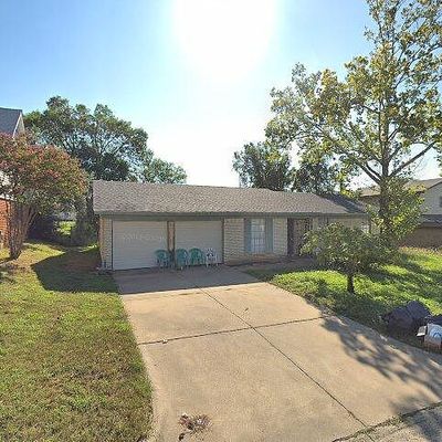 6617 Robindale Rd, Forest Hill, TX 76140