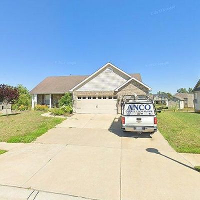 668 Big Bend Dr, Wentzville, MO 63385