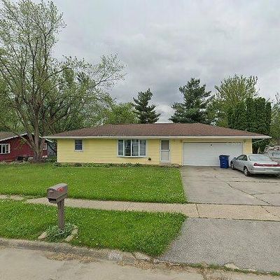 671 Marlou Pkwy, Des Moines, IA 50320