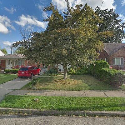 679 Winchester Ave, Lincoln Park, MI 48146