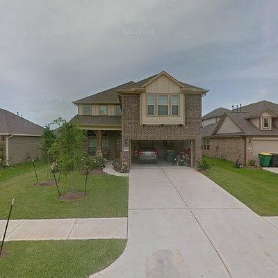 6806 Hunters Way Ln, Baytown, TX 77521