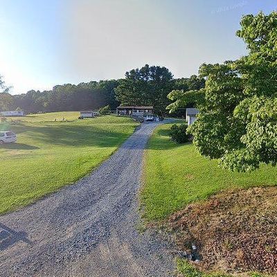 681 Middle Fork Rd, Marion, VA 24354