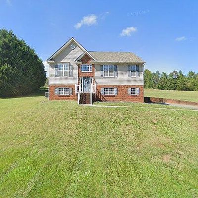 6940 Rangecrest Rd, Belews Creek, NC 27009