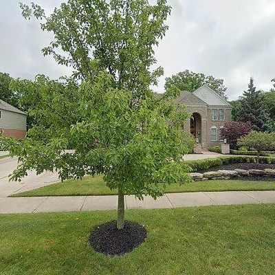 6994 Lexington Dr, West Bloomfield, MI 48322