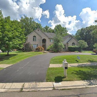 7001 Lakemont Cir, West Bloomfield, MI 48323