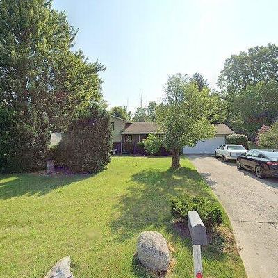 7007 Hidden Valley Dr, Amherst, OH 44001