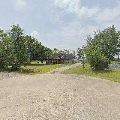 701 Walker Rd, Winnie, TX 77665