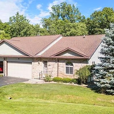 7024 S Bluewater Dr, Clarkston, MI 48348