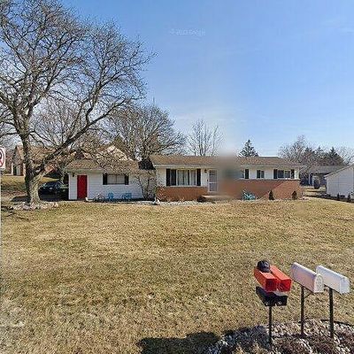 7036 Yarmy Dr, Swartz Creek, MI 48473