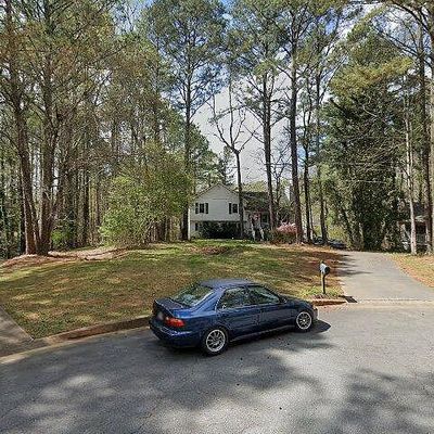 705 Willowbrook Ln, Woodstock, GA 30189