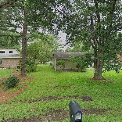 707 Plantation Dr, New Bern, NC 28562