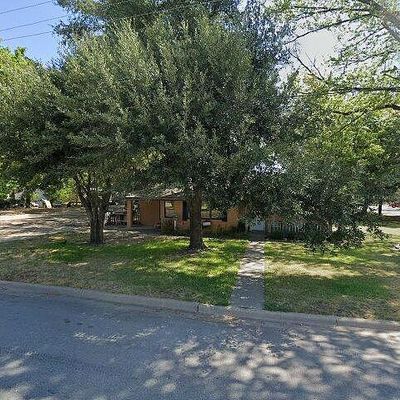 707 Willow St, Hearne, TX 77859