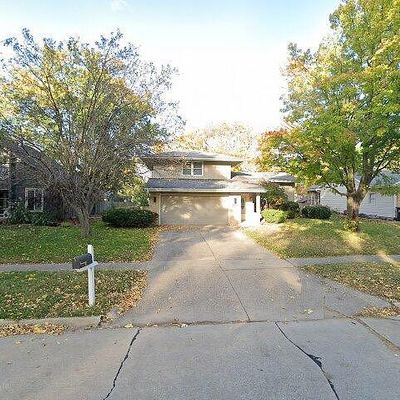 708 Nw Applewood St, Ankeny, IA 50023