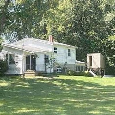 7085 Lake Rd, Coloma, MI 49038