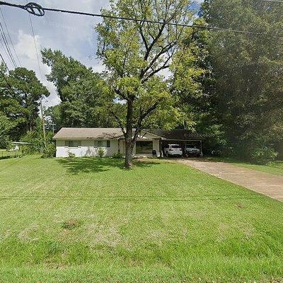 712 Sylvan Rd, Columbus, MS 39702