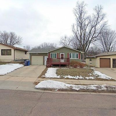713 S Holt Ave, Sioux Falls, SD 57103