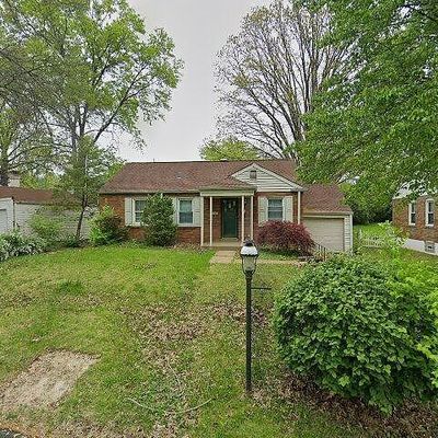 7145 Holly Hills Ave, Saint Louis, MO 63123