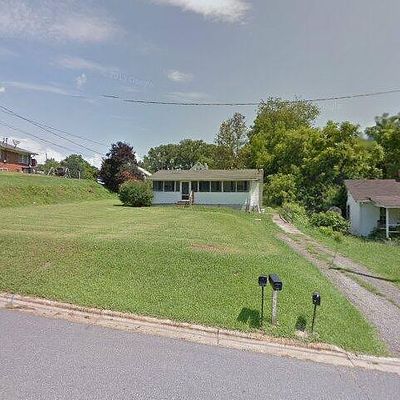 72 W High St, Marion, NC 28752