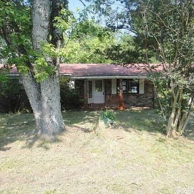 720 Maple St, Kensett, AR 72082