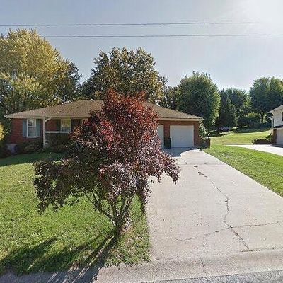 725 S Central St, Buckner, MO 64016