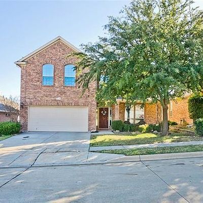 5716 Barrier Reef Dr, Fort Worth, TX 76179