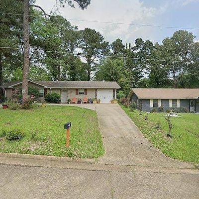 5745 Queen Mary Ln, Jackson, MS 39209