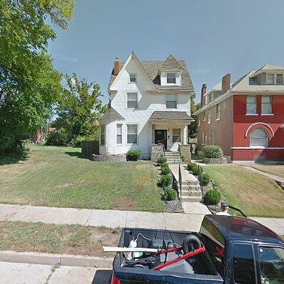 5751 Chamberlain Ave, Saint Louis, MO 63112