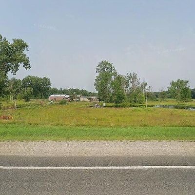 5791 N Sheridan Rd, Edmore, MI 48829